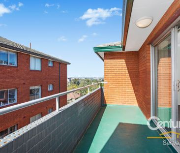 Updated Apartment in Prime Location ** Available 20/12/25 ** - Photo 3