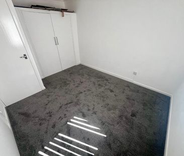 1 bedroom Flat To Let - Photo 1