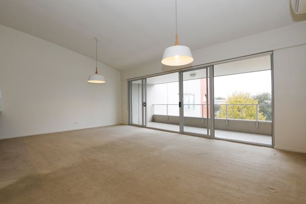 18/2 Saltriver Place, Footscray VIC 3011 - Photo 1