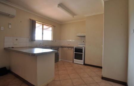 LARGE SHED AND AMPLE PARKING - 4x2 Close to CBD - Photo 2