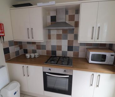 1 bedroom in a house share to rent - Photo 6