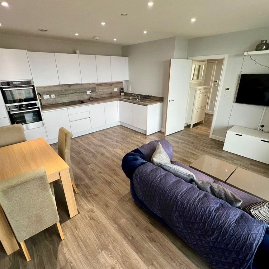 2 Bed Flat, Hawfinch House, NW9 - Photo 1