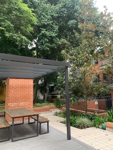 Petersham - Photo 5
