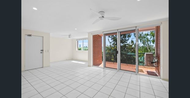 Sky High Living In Coorparoo - Photo 1