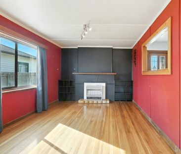 Spacious 3-bedroom family home available now - Photo 6