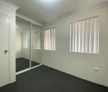 LIGHT-FILLED FAMILY HOME! - Photo 1