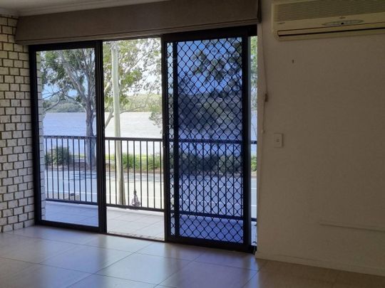 Spacious 3-Bedroom Apartment with Stunning River Views in Maroochydore, Sunshine Coast! - Photo 1
