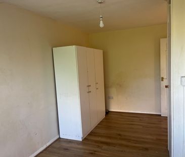 Room in a Shared Flat, Jack Cornwell St, E12 - Photo 2