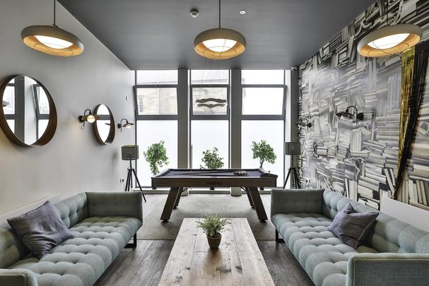 1 bedroom in a flat share to rent - Photo 1