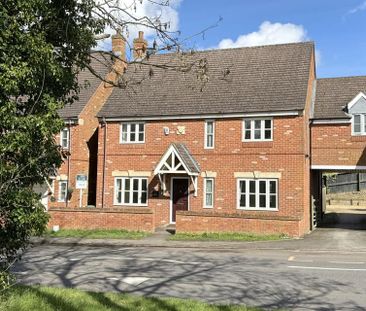 4 bedroom link detached house to rent - Photo 3