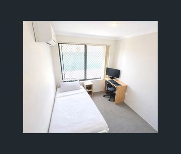 A nice room right next to Curtin University - Photo 2