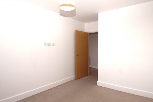 2 bed Apartment for rent - Photo 1