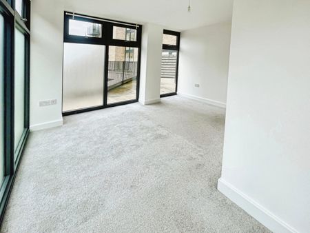 Pullman Square, Grays, RM17 - Photo 4