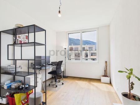 Exclusive 5.5-room apartment in Chur West - new construction with balcony - Photo 2