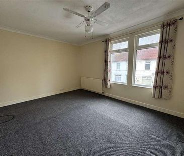 Summers Street, Rodbourn, Swindon, SN2 - Photo 3