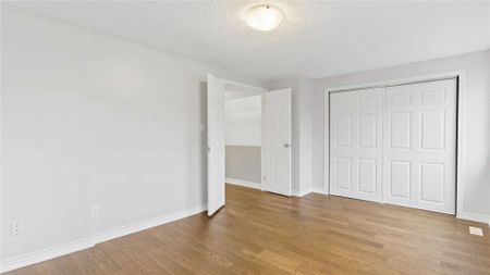 For Lease - 1117 Venus Crescent, Oshawa, Ontario - Photo 3