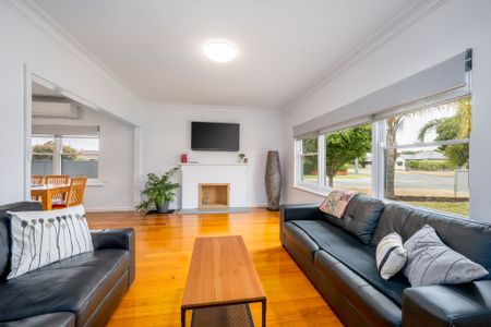 Renovated Beauty in Prime Location! - Photo 4