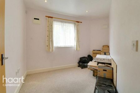 3 bedroom flat to rent - Photo 4