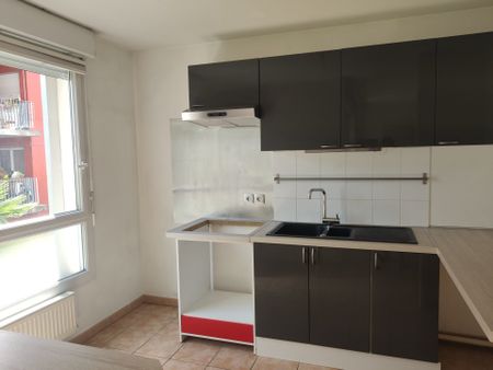 T2 + Garage A LOUER Grenoble 40m² - Photo 3