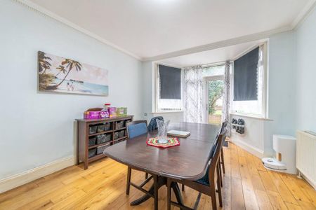 4 bedroom detached house to rent - Photo 4