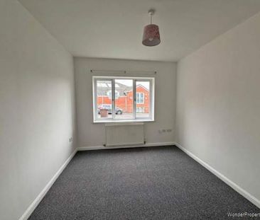 2 bedroom property to rent in Oldham - Photo 5