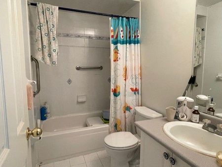 For Lease - 108 Nahanni Drive, Richmond Hill, Ontario - Photo 2