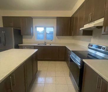 For Lease - 1108 Skyridge Boulevard, Pickering, Ontario - Photo 3