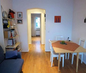 Zeitlose, möblierte Wohnung mit Balkon in der Kölner Südstadt - Photo 1