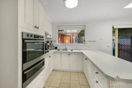 “Stunning 3-Bedroom Family Home in Prime Truganina Location” - Photo 5