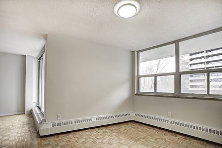 Yorkwoodsgate Apartments - Photo 3