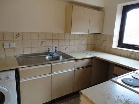 1 bedroom flat to rent - Photo 2