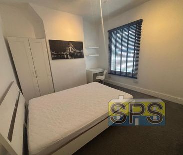 4 bedroom terraced house to rent - Photo 1