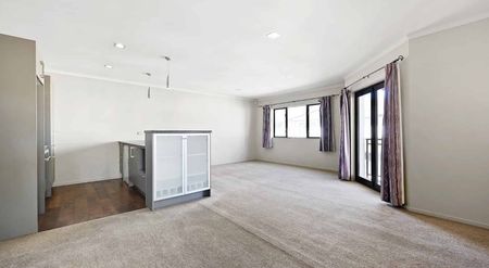 Cosy 3 bedroom town house - Photo 3