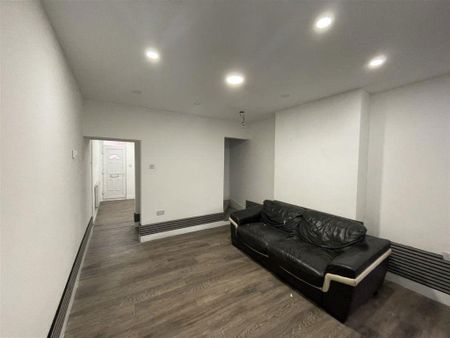 3 bedroom terraced house to rent - Photo 2