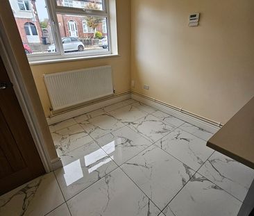 1 Bed Flat, Gainsborough Road, LE2 - Photo 2