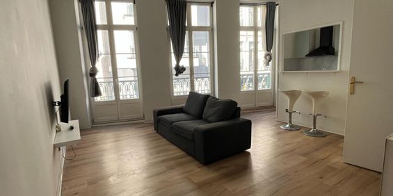 A LOUER : T1 à LILLE • • 920 € - Photo 3