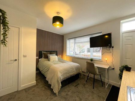 1 bedroom in a house share to rent - Photo 3