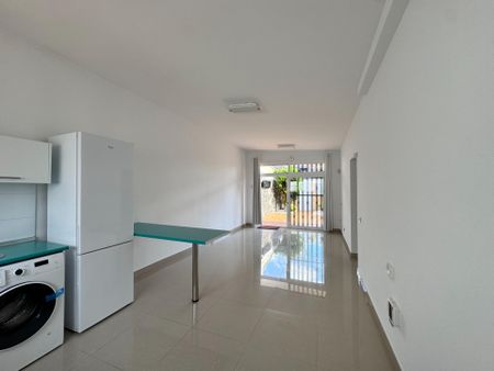 Bungalow to rent in Playa del Inglés, Gran Canaria with garage - Photo 2