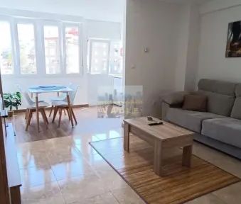 Apartamento en alquiler en Calle del Doctor Enrique Oti - Foto 1