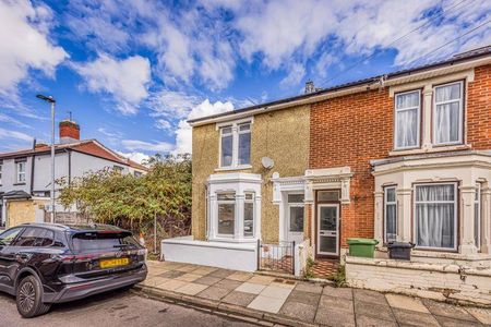 3 bedroom terraced house to rent - Photo 2