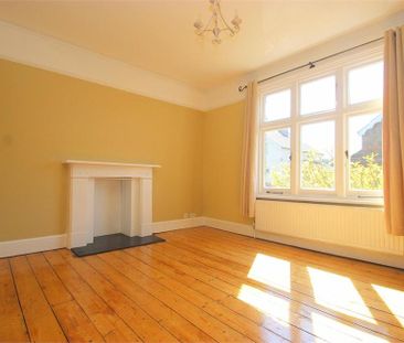 4 bedroom semi-detached house to rent - Photo 3