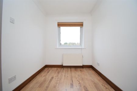 Falmouth Avenue, Normanton - Photo 5