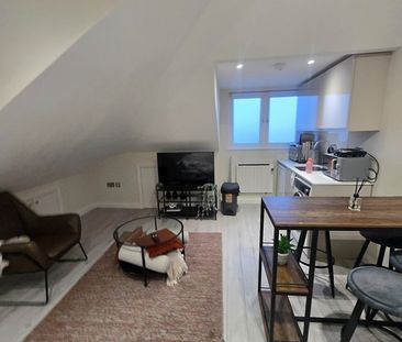 Studio Flat, Hendon, NW4 - Photo 1