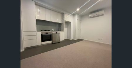 Amazing Affordable 1 Bedroom Apartment READY TO MOVE IN! - Photo 4