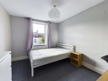 5 bedroom terraced house to rent - Photo 3