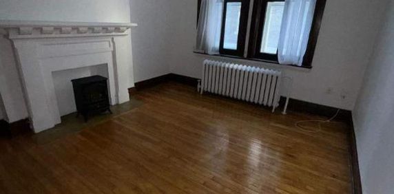 1 CH - 1 SDB - Westmount - $1,195 /mo - Photo 2