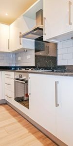 Flat to rent - London Road, Croydon, CR0 - Photo 3