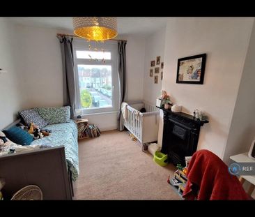 3 bedroom end of terrace house to rent - Photo 1