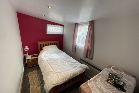 The Glebe, Hemsby, GREAT YARMOUTH - Photo 2