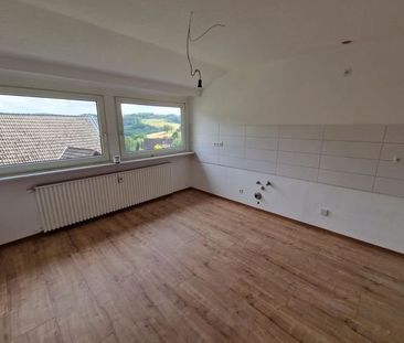 SCHADE HAUSVERWALTUNG - Renovierte 3-Zimmerwohnung im Dachgeschoss ... - Foto 5